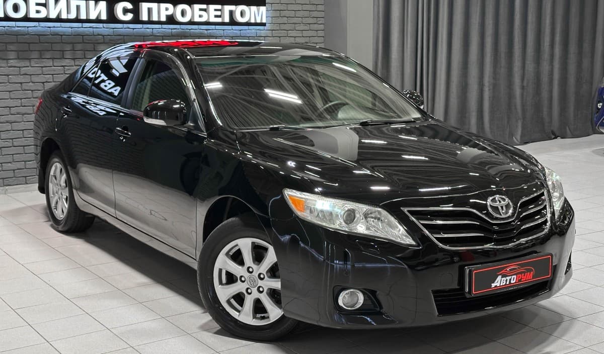 Toyota Camry - 5